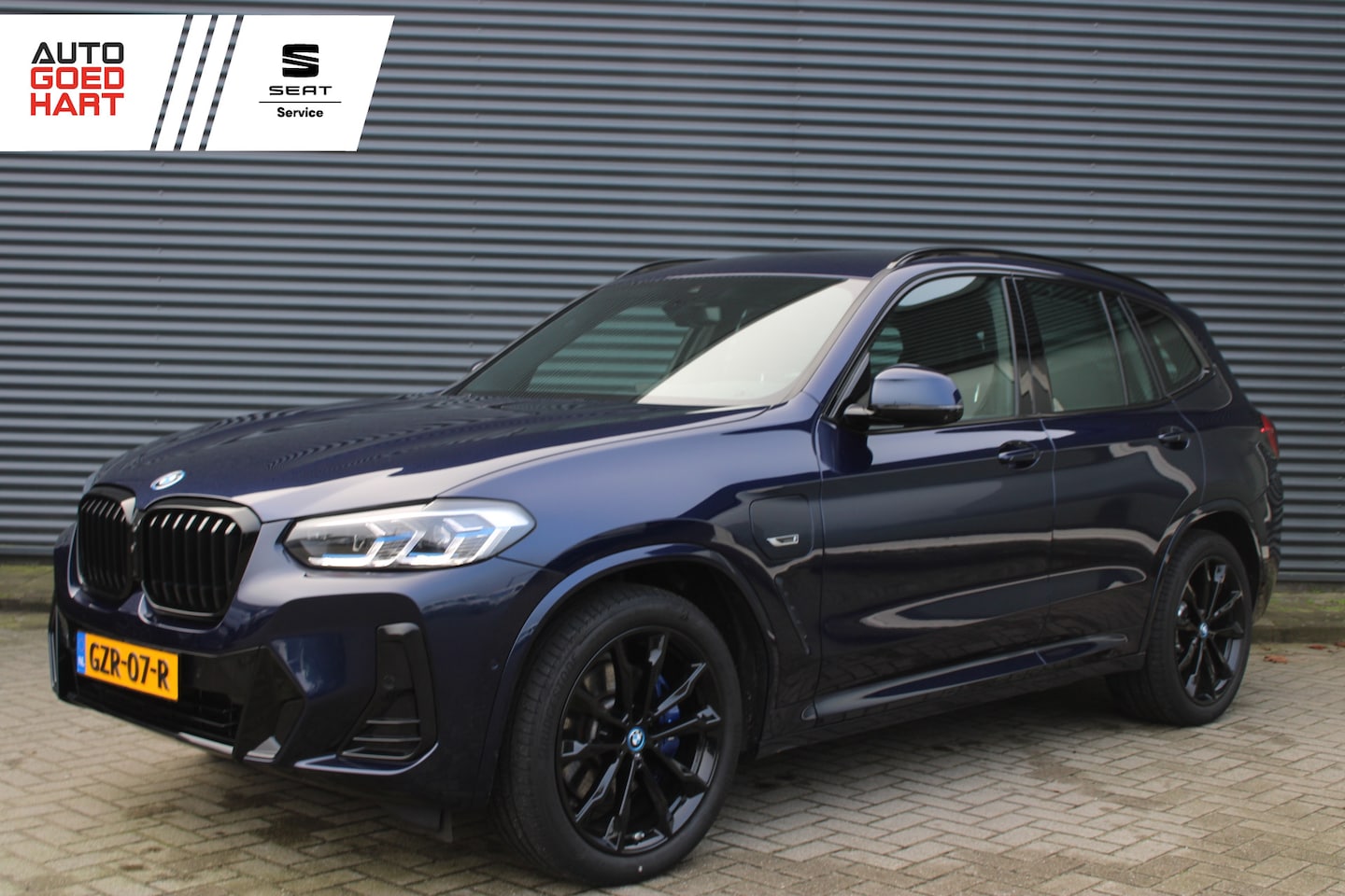 BMW X3 - xDrive30e M-Sport Facelift Laser-Lights 360-Camera Leer Head-Up Tansanitblau Individual - AutoWereld.nl