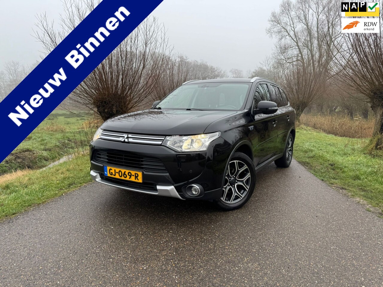 Mitsubishi Outlander - 2.0 PHEV Limited Edition X-Line / Automaat / Airco / Navi / Camera / Leder / Elektr. Laadk - AutoWereld.nl