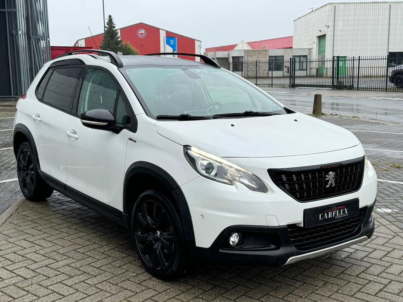 Peugeot 2008 - 1.2 PureTech GT-Line Pano/Camera/Navi/Trekhaak - AutoWereld.nl