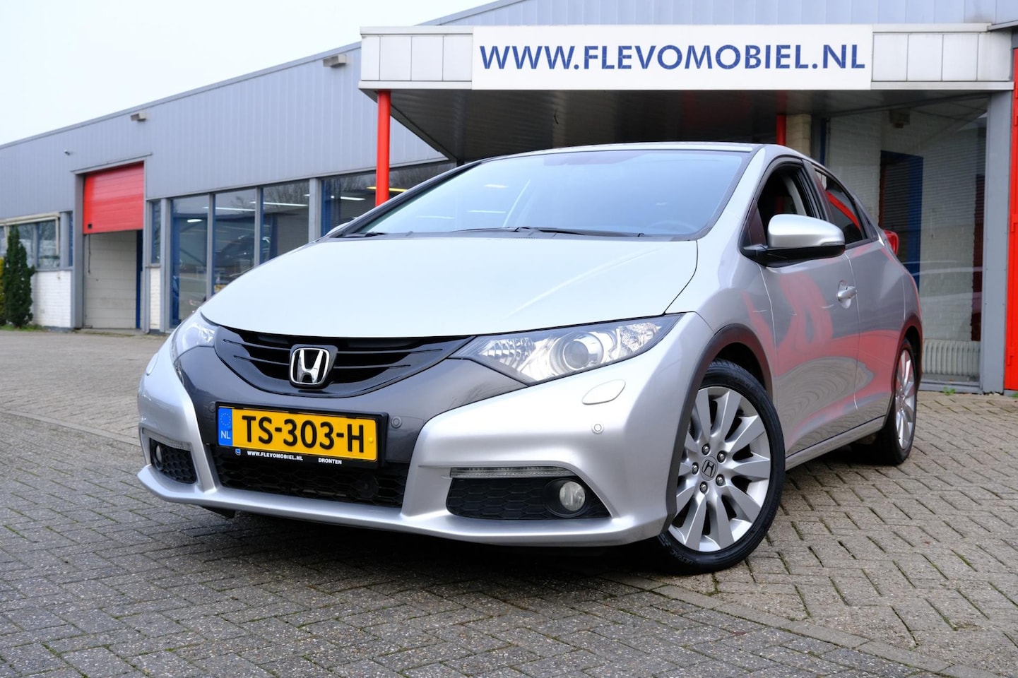 Honda Civic - 1.8 Lifestyle 5-drs Xenon|Stoelverw.|PDC|Enz. - AutoWereld.nl