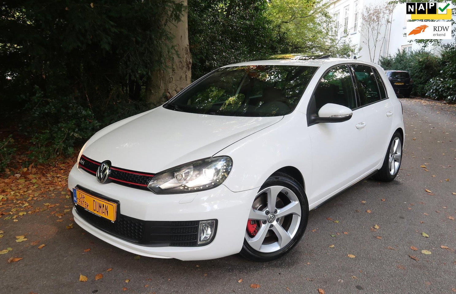 Volkswagen Golf - 2.0 GTI 280pk Opendak Airco Xenon 6-bak - AutoWereld.nl