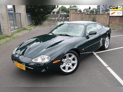 Jaguar XK8 - 4.0 V8 Coupé NAP Clima British Racing Green