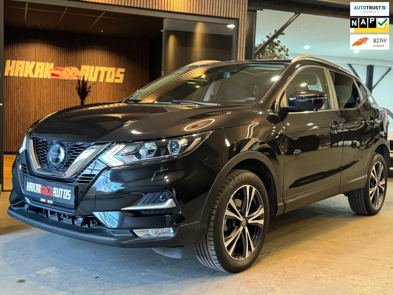 Nissan Qashqai - 1.3 DIG-T 160pk N-Connecta | Pano | 360 camera | Keyless | - AutoWereld.nl