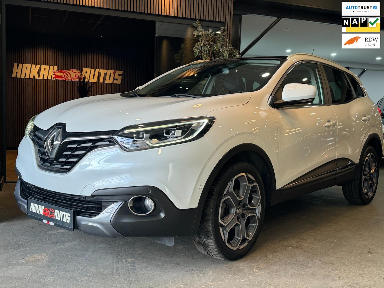 Renault Kadjar - 1.2 TCe - Pano | Keyless | Carplay | Camera | Led - AutoWereld.nl