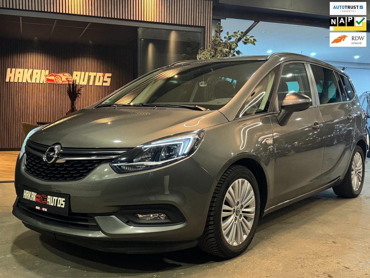 Opel Zafira Tourer - 140pk | Carplay | Camera | Trekhaak | Stoel/stuur verw. - AutoWereld.nl