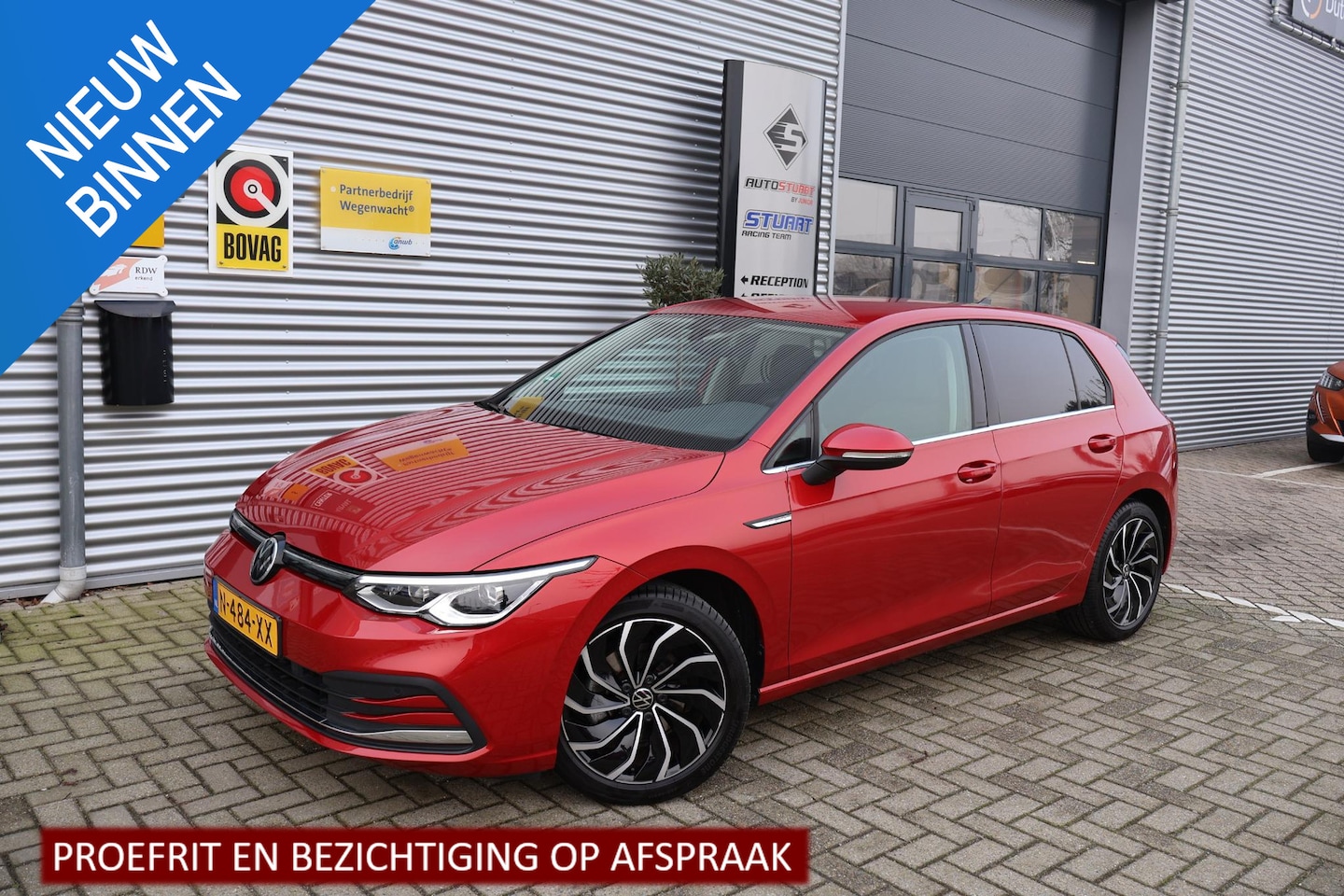 Volkswagen Golf - 1.5 R-Line Style |150PK |PDC |LMV |Camera |Stuur+StoelHeating |Carplay |IQ-Light Camera Ma - AutoWereld.nl