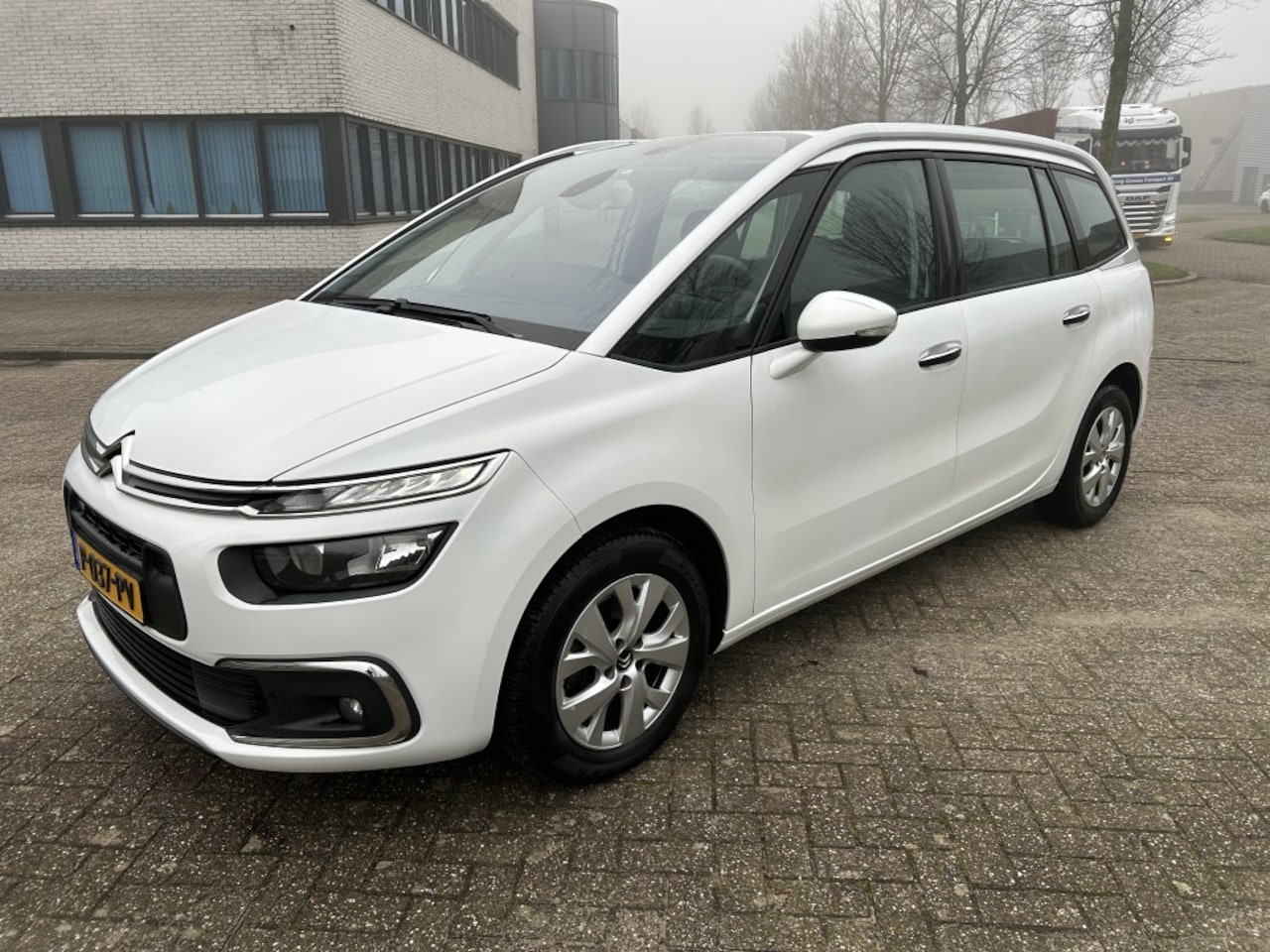 Citroën Grand C4 Picasso - 1.2 PureT. Feel 7 PERS 131PK NAVI/CRUISE/TRHK. - AutoWereld.nl