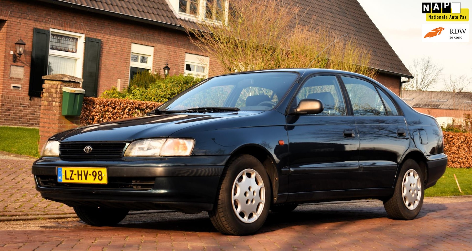 Toyota Carina E - 1.6 XLi MET AIRCO, TREKHAAK ZEER MOOI UNIEK APK 3 Dec 2025 - AutoWereld.nl