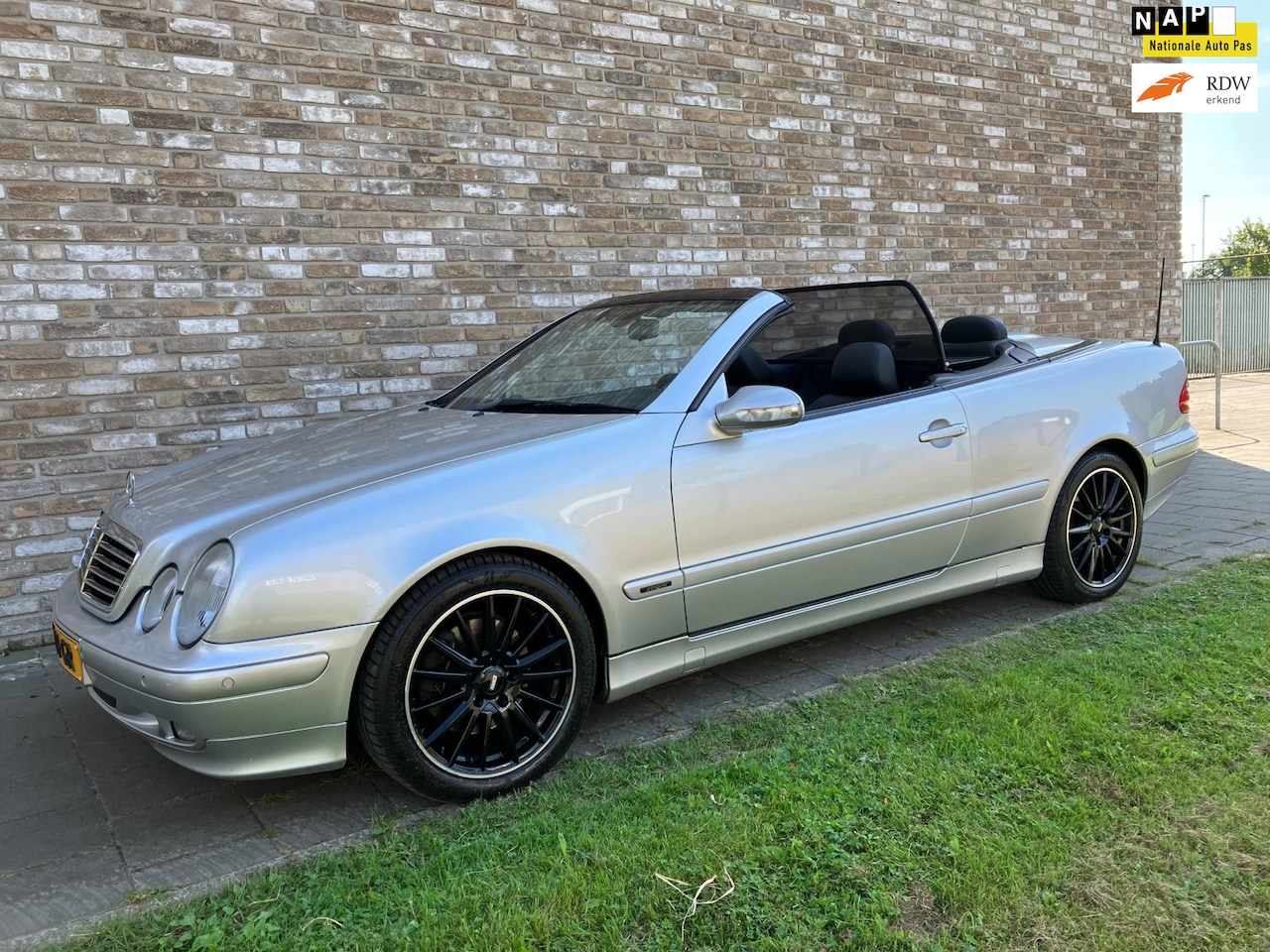 Mercedes-Benz CLK-klasse Cabrio - 200 K. Elegance Airco- Clima Vol- Leer ZEER MOOI - AutoWereld.nl