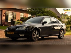 Ford Mondeo - 2.0-16V Platinum VOL- AUTOMAAT AIRCO-CLIMA, ZEER MOOI