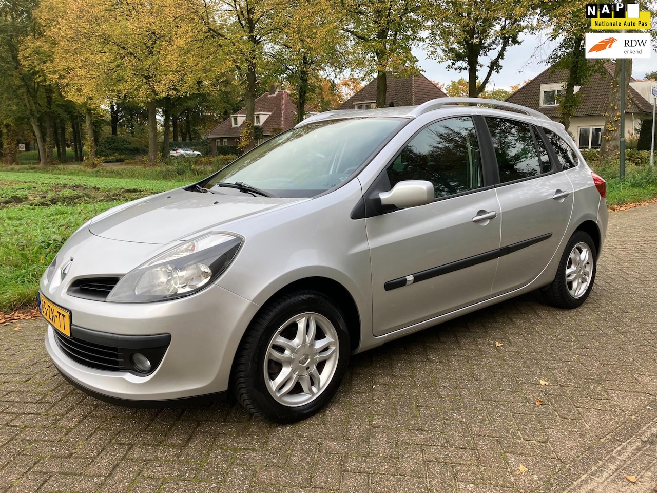 Renault Clio Estate - 1.2 TCE Dynamique Airco Trekhaak! APK 21 Nov 2025 - AutoWereld.nl