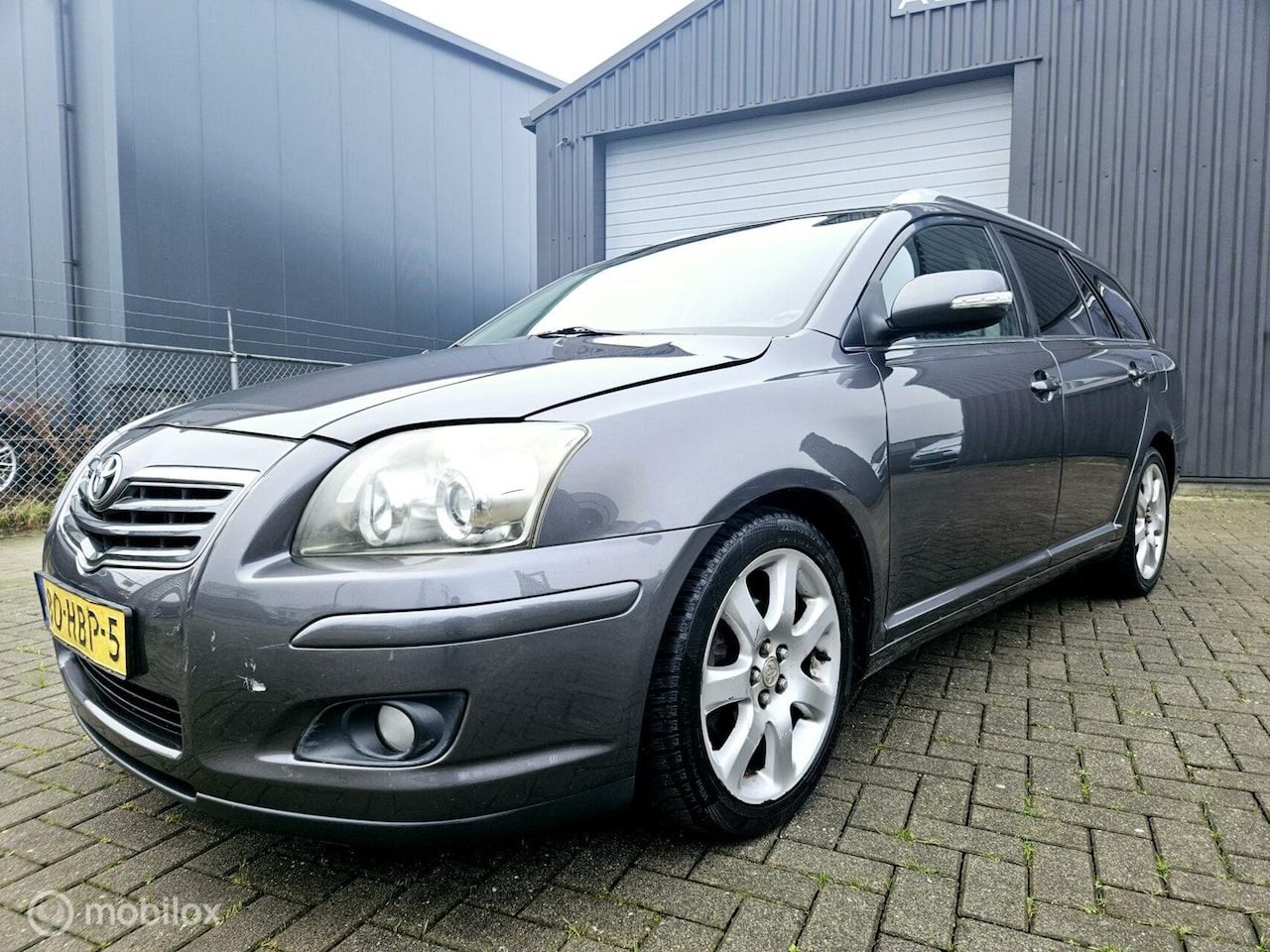 Toyota Avensis Wagon - 1.8 VVTi Business Pro AIRCO APK 12/2025 VASTEPRIJS - AutoWereld.nl