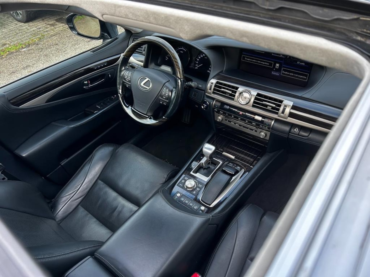 Lexus LS 600h - LS President Line - AutoWereld.nl