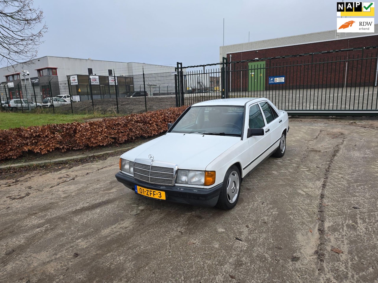 Mercedes-Benz 190-serie - 2.0 1986 SCHUIFDAK KOOPJE! - AutoWereld.nl