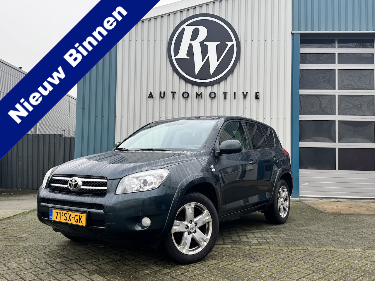 Toyota RAV4 - 2.2 D-CAT Executive Keyless / Leder / Ecc / Trekhaak NL Auto / N.A.P. - AutoWereld.nl