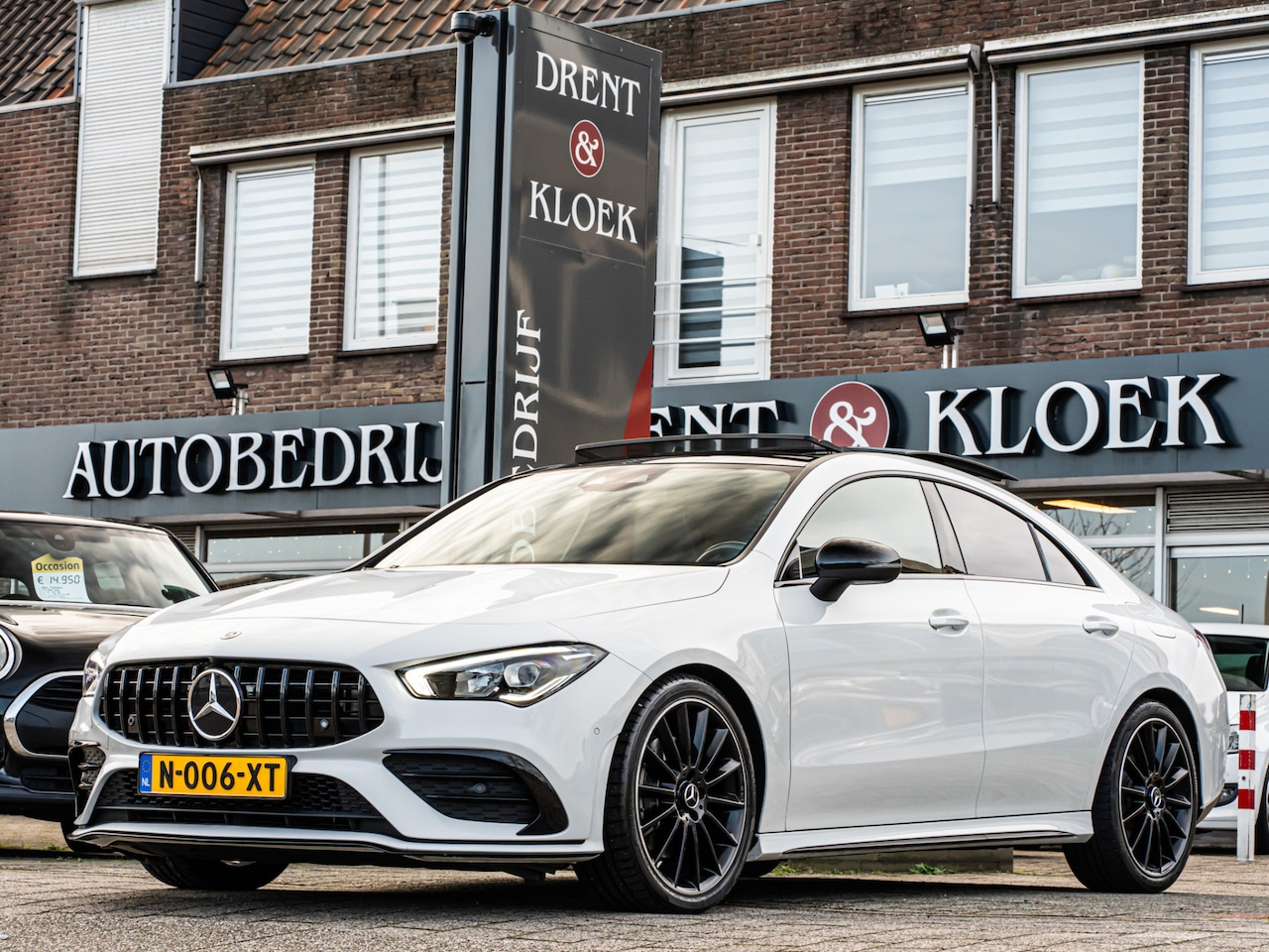 Mercedes-Benz CLA-Klasse - 250 e Premium AMG PANO BURMESTER CAMERA NICHTPAKKET 54000KM!! - AutoWereld.nl