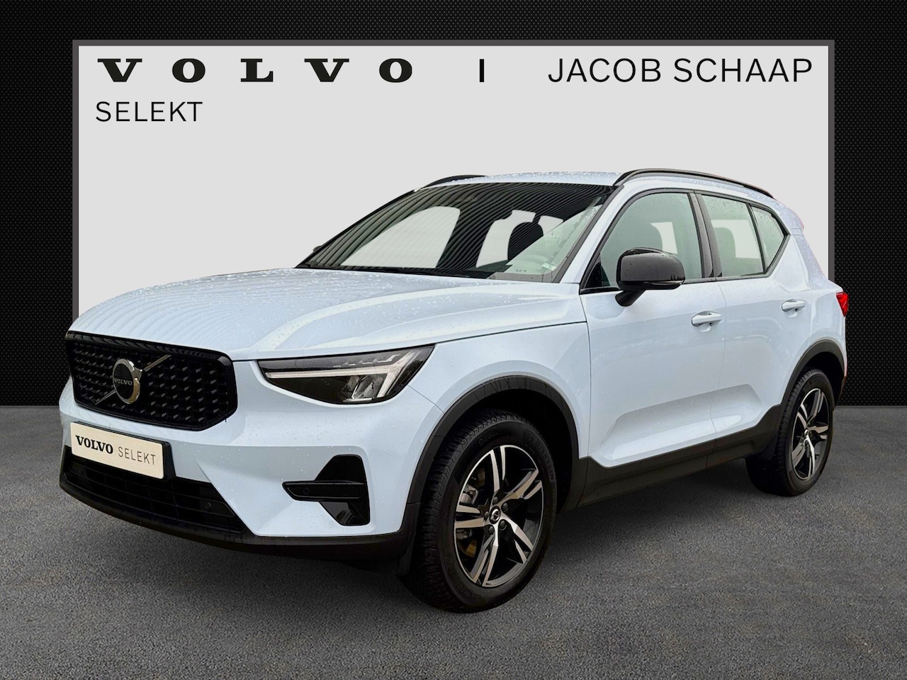 Volvo XC40 - 2.0 B4 Plus Dark / Audio Harman Kardon / 2000 kg trekgewicht / Intellisafe Surround / - AutoWereld.nl