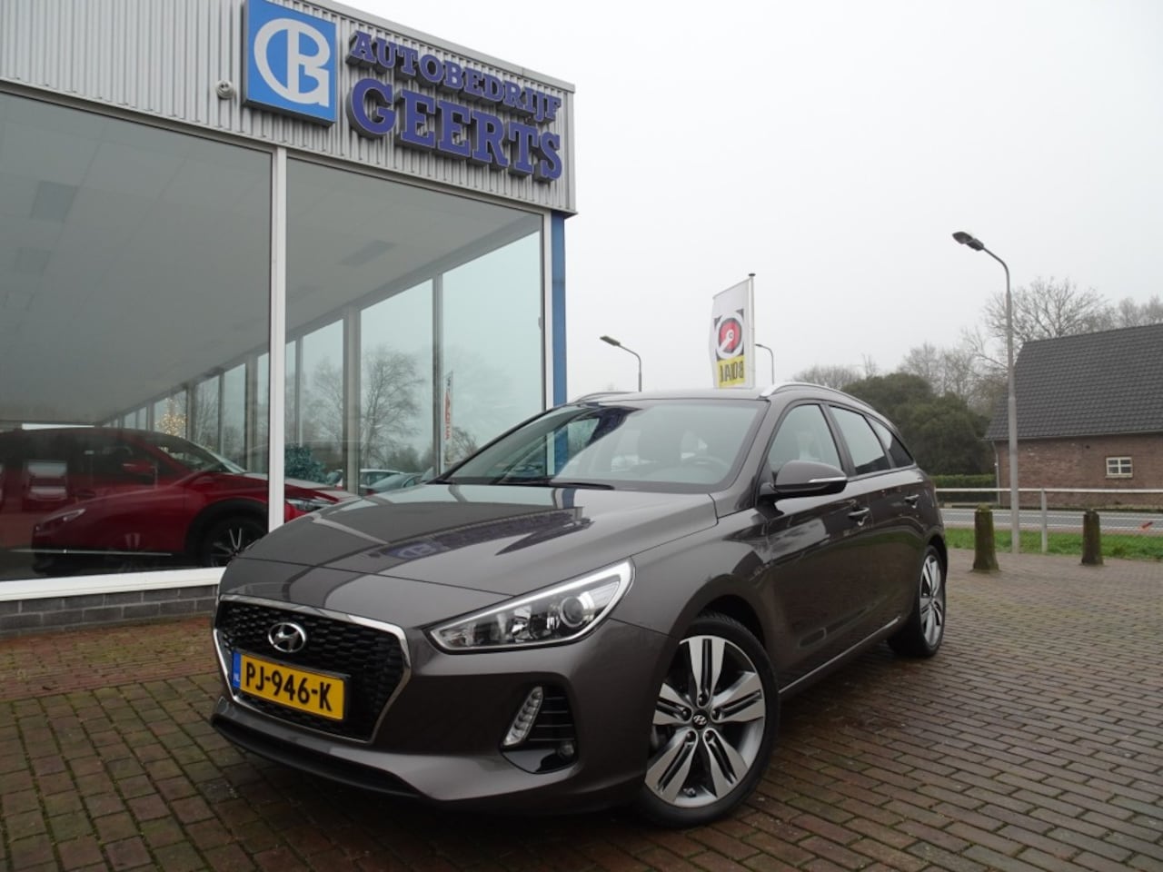 Hyundai i30 - 1.4 T-GDI 140 pk Comfort Camera/PDC/Navi/18 inch - AutoWereld.nl