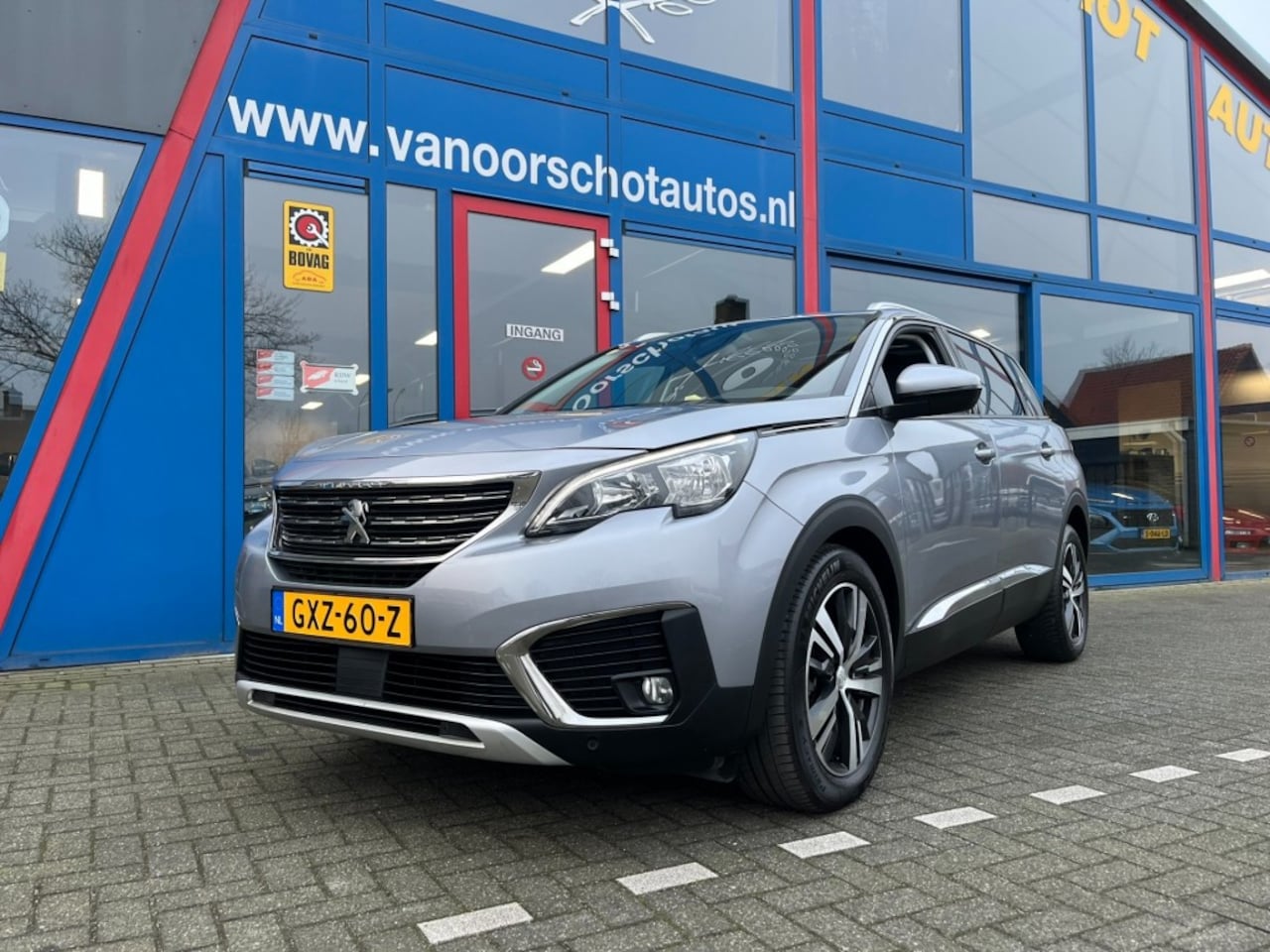 Peugeot 5008 - 1.2 130pk 7-Persoons Navi Carplay Panodak Led Airco(ECC) - AutoWereld.nl