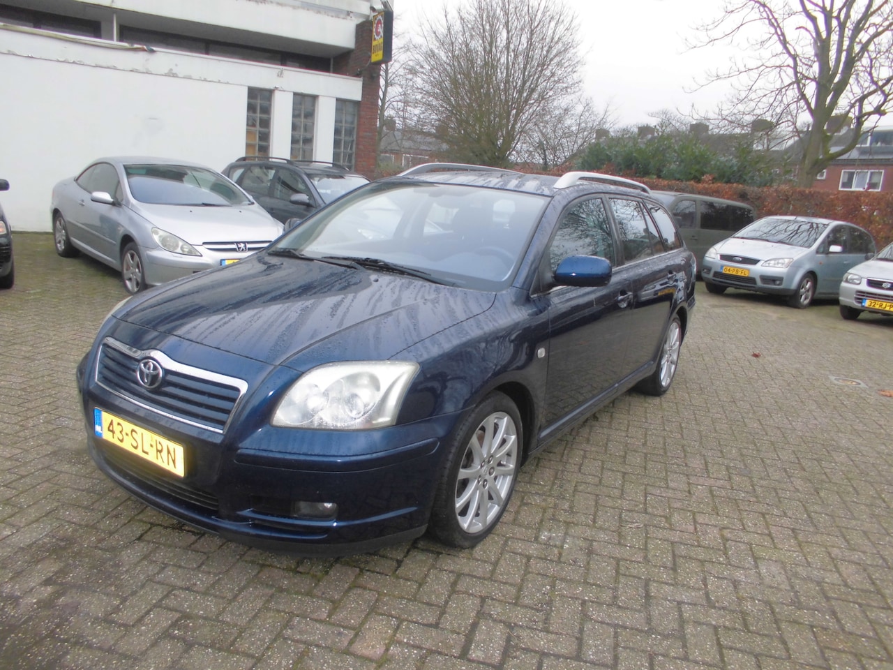 Toyota Avensis Wagon - 2.0 VVTi Linea Sol 2.0 VVTi Linea Sol - AutoWereld.nl