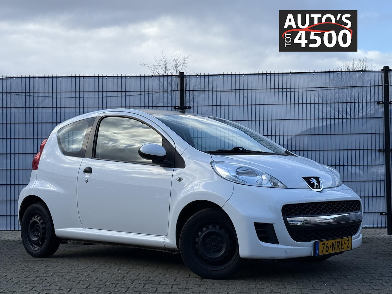 Peugeot 107 - 1.0-12V XR 3 DRS NAP! - AutoWereld.nl