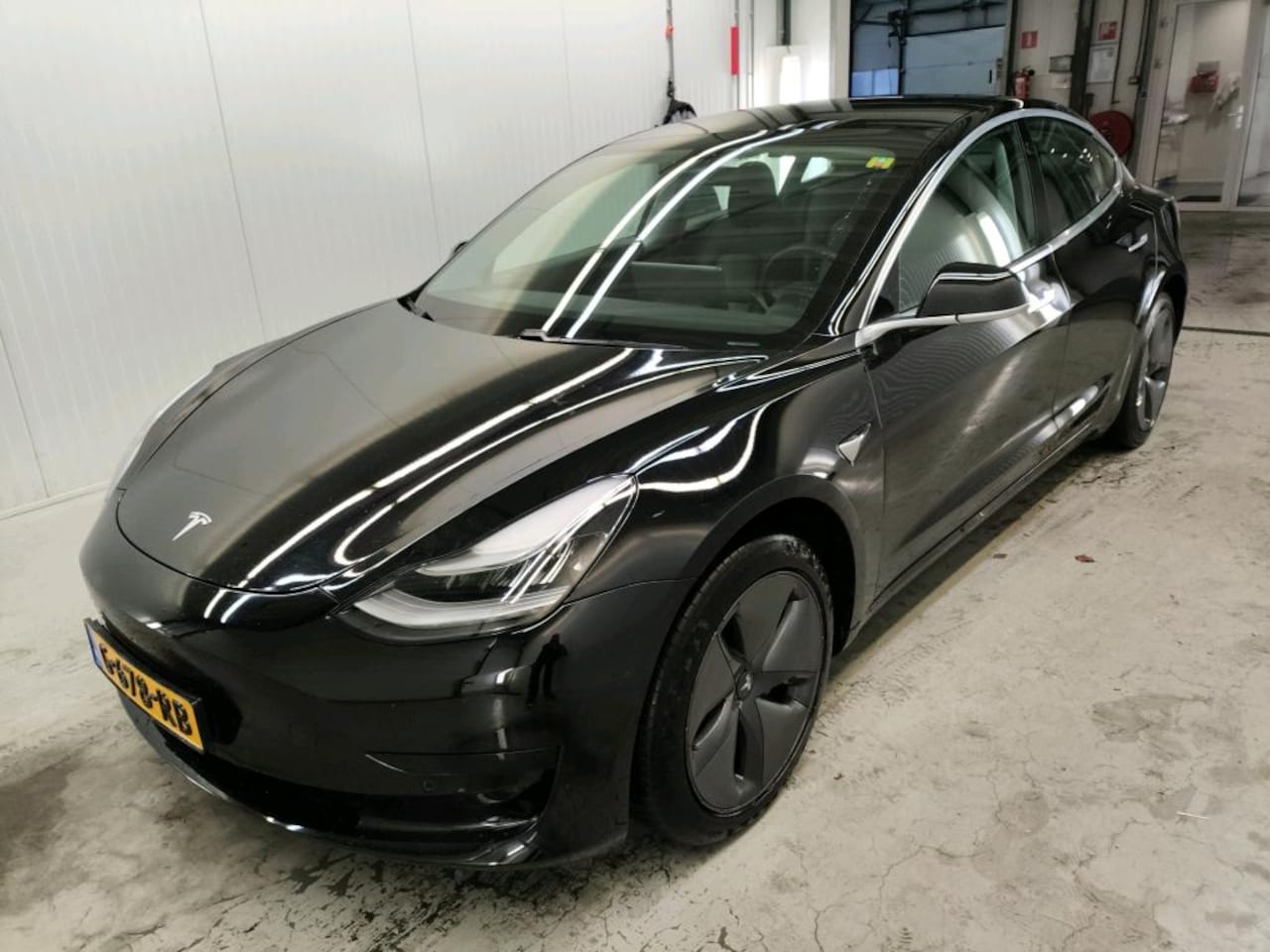 Tesla Model 3 - Standard RWD Plus [ AUTOPILOT+60 kWh+PREMIUM AUDIO ] - AutoWereld.nl