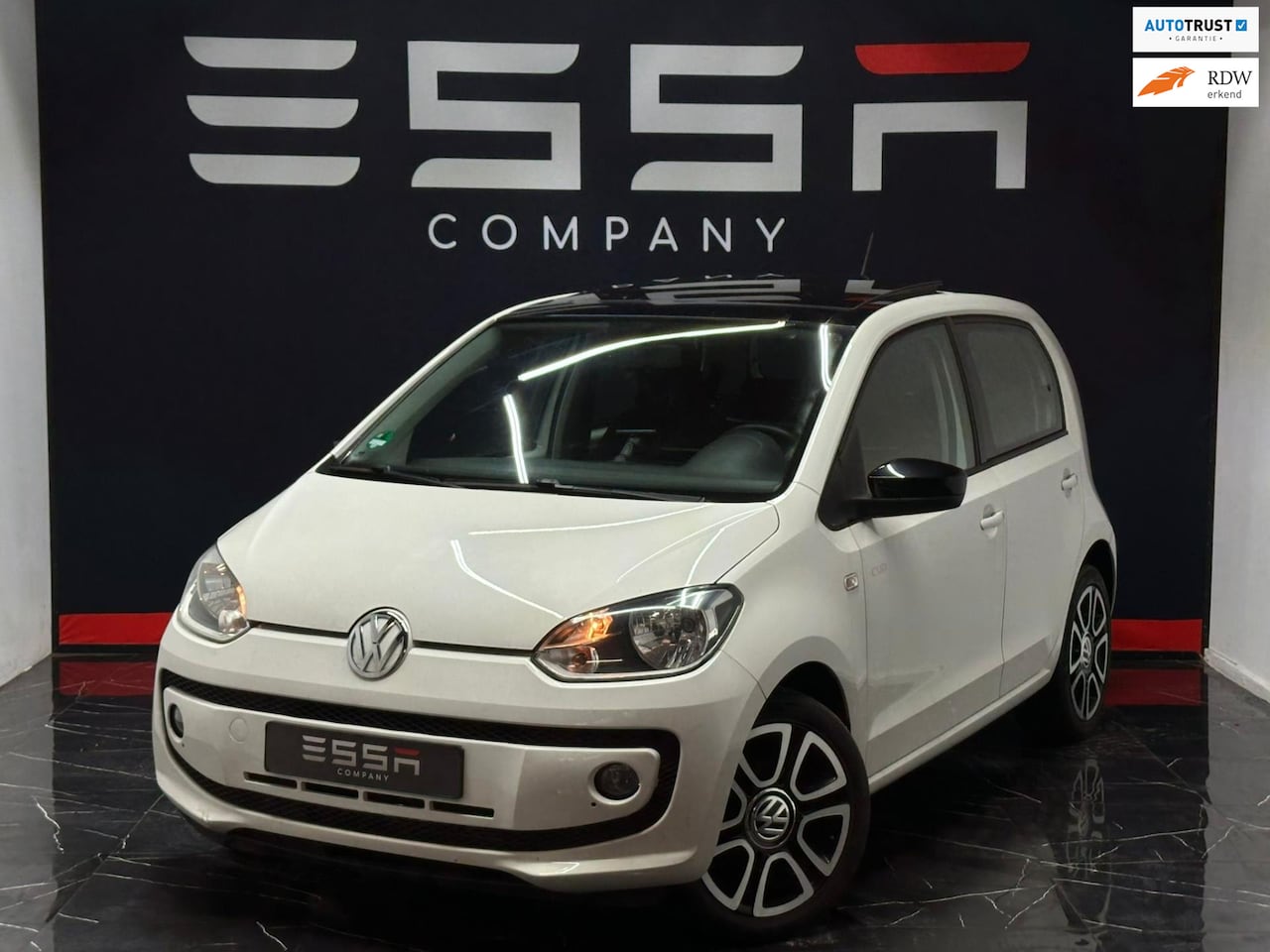 Volkswagen Up! - 1.0 Cup up! Edition Pano Stoelverwarming Bluetooth Navi - AutoWereld.nl