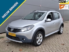 Dacia Sandero Stepway - 1.6 5D Airco Schuifdak Hoge Instap