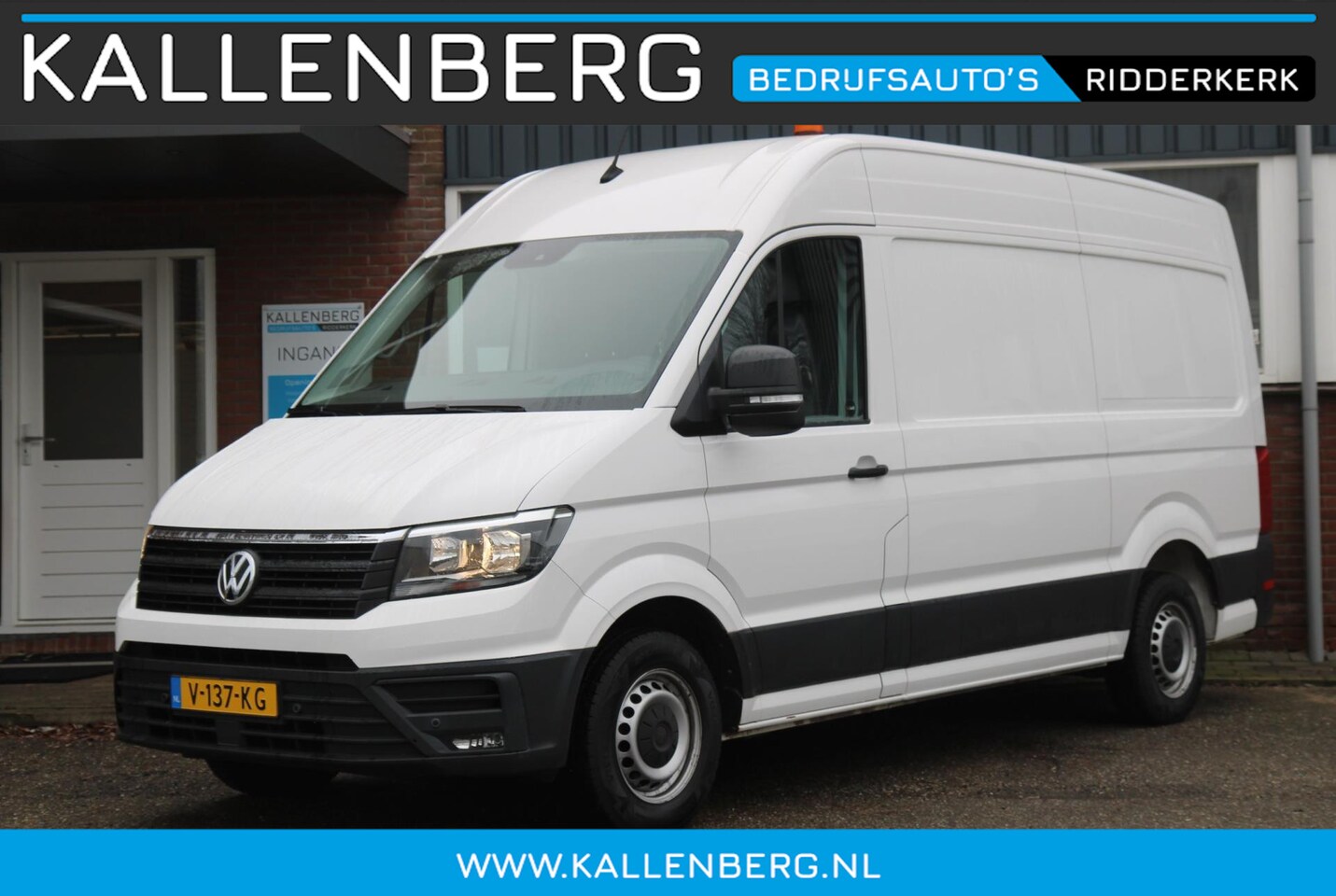 Volkswagen Crafter - 35 2.0 TDI L3H3 / Trekhaak / App connect / Verwarmde voorruit / Navi - AutoWereld.nl