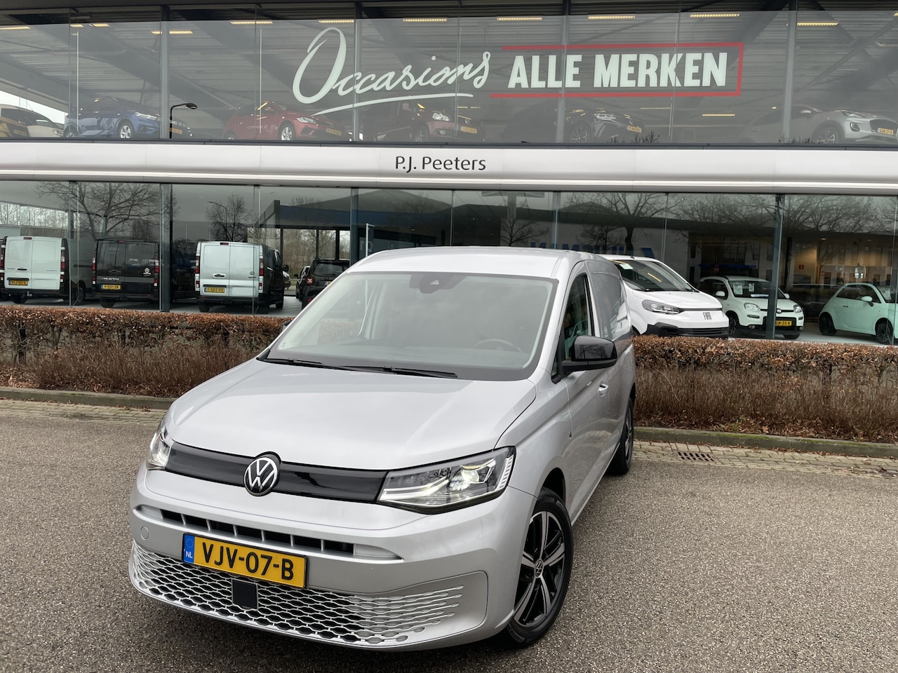 Volkswagen Caddy Cargo Maxi - L2H1 2.0 TDI 1st Edition Clim. control - Cruise control - Parkeersensoren A - Navi full ma - AutoWereld.nl