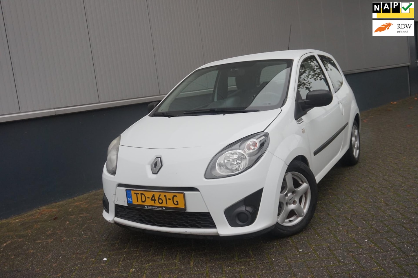 Renault Twingo - 1.2-16V Authentique Nieuwe apk Electrisch ramen - AutoWereld.nl