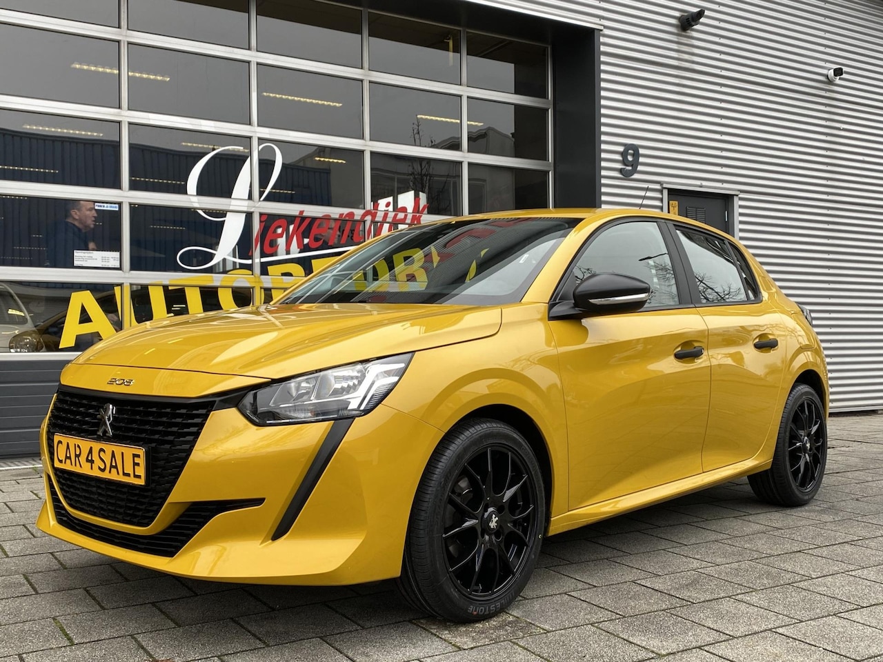 Peugeot 208 - 1.2 PureTech Like 29.000 KM - Sport velgen I Apple CarPlay I Airco I Comfort pakket I Deal - AutoWereld.nl