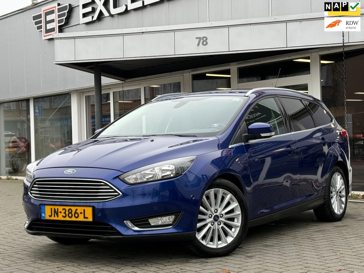 Ford Focus Wagon - 1.5 Titanium Automaat - Navigatie - AutoWereld.nl