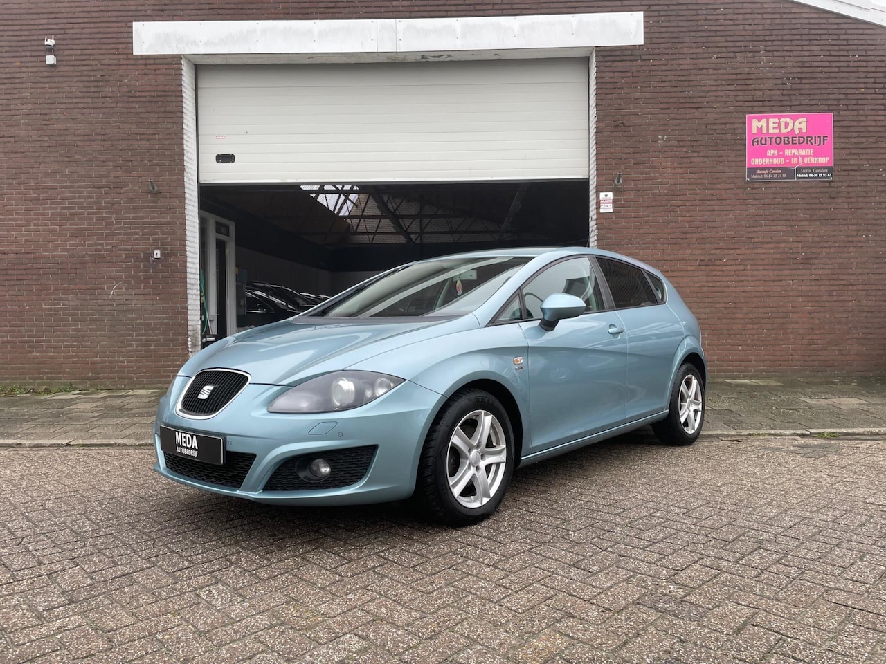 Seat Leon - 1.8 TFSI Businessline High 1.8 TFSI Businessline High - AutoWereld.nl