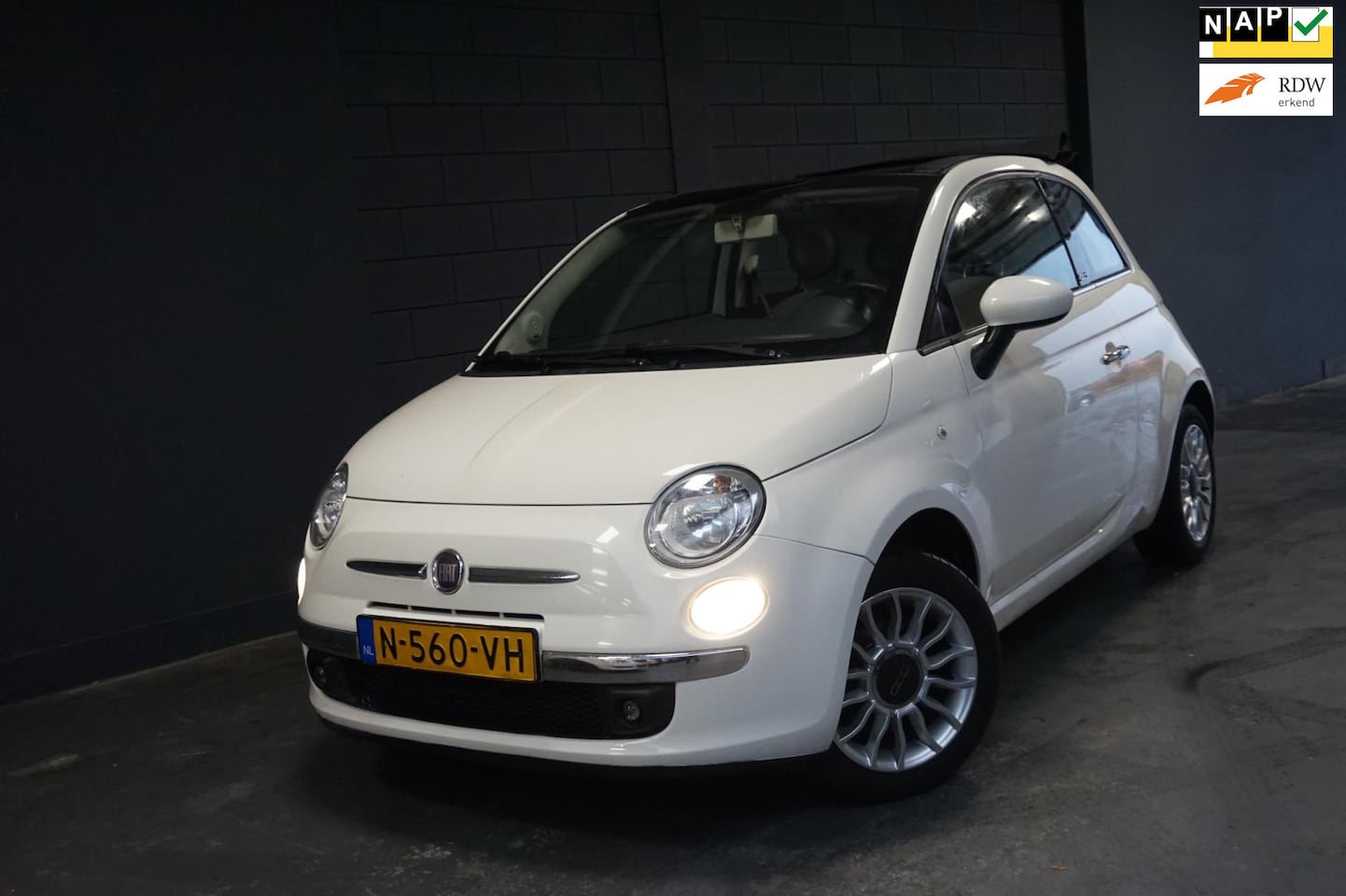 Fiat 500 C - 1.2 Lounge Nieuwe apk Cabrio Airco - AutoWereld.nl