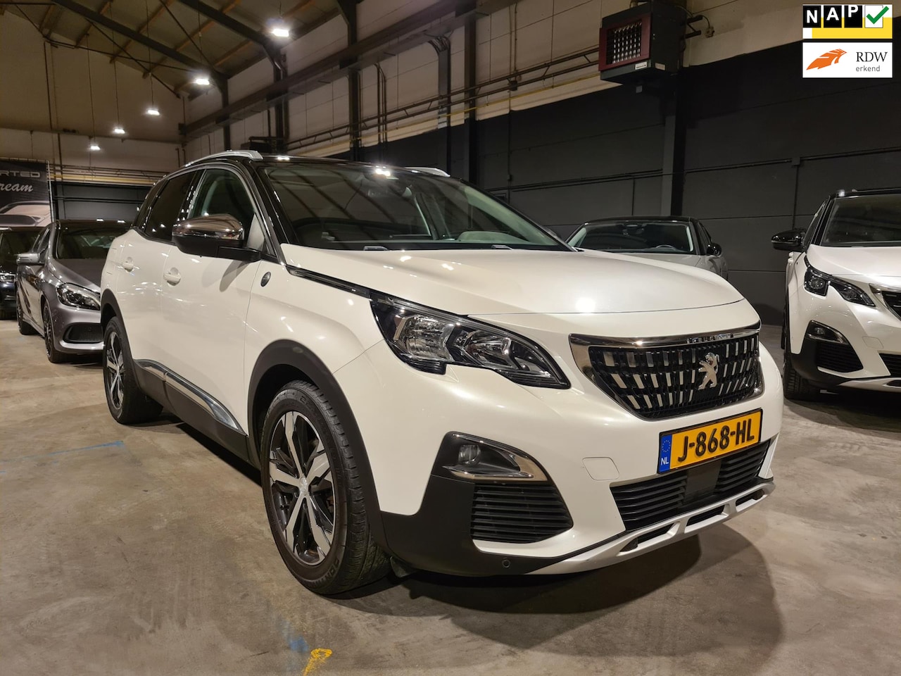 Peugeot 3008 - 1.2 PureTech Crossway - Automaat - Panoramadak - Navi - Cruise - Digitaal Dashboard - Trek - AutoWereld.nl