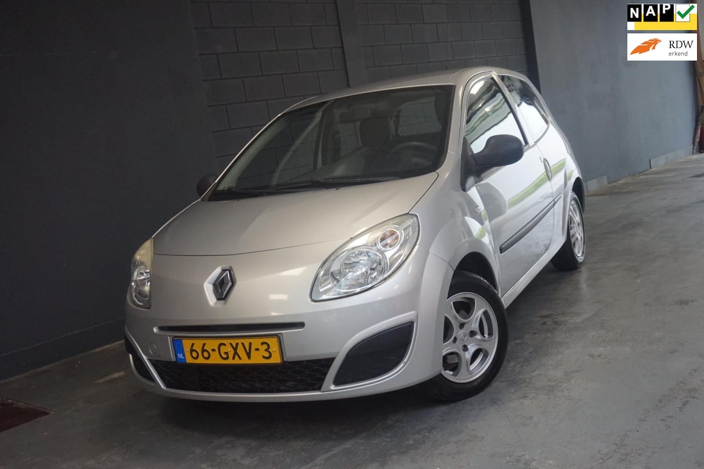 Renault Twingo - 1.2 Authentique Airco electresch ramen nap - AutoWereld.nl