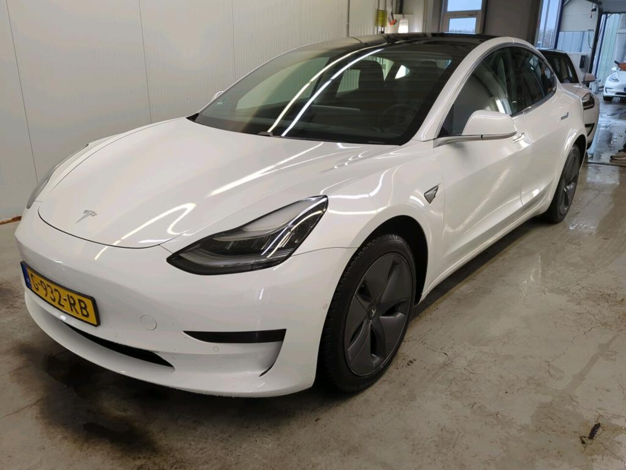 Tesla Model 3 - Standard RWD Plus [ AUTOPILOT+60 kWh+PREMIUM AUDIO ] - AutoWereld.nl