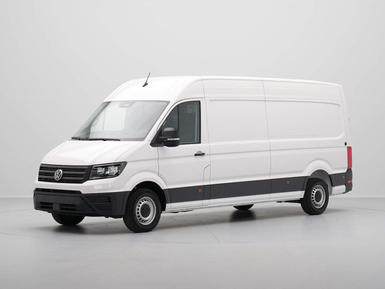 Volkswagen Crafter - 2.0 TDI 103kW 140PK GVW 3.5T WB 4490mm L4H3 Trendline vraag naar de voorwaarden - AutoWereld.nl