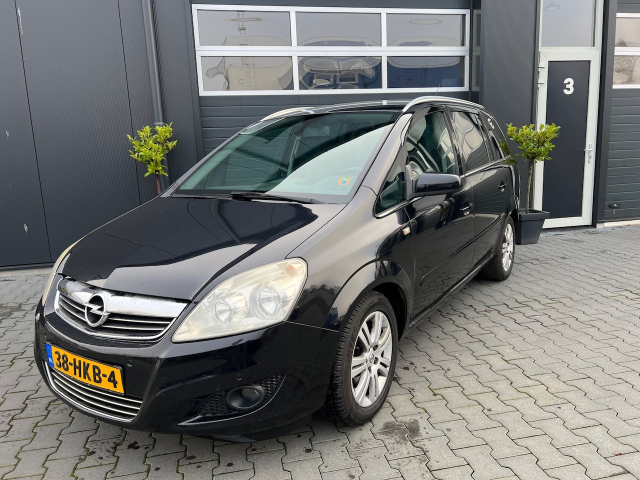 Opel Zafira - 2.2 Cosmo 2.2 Cosmo ( 7 PERSOONS ) - AutoWereld.nl