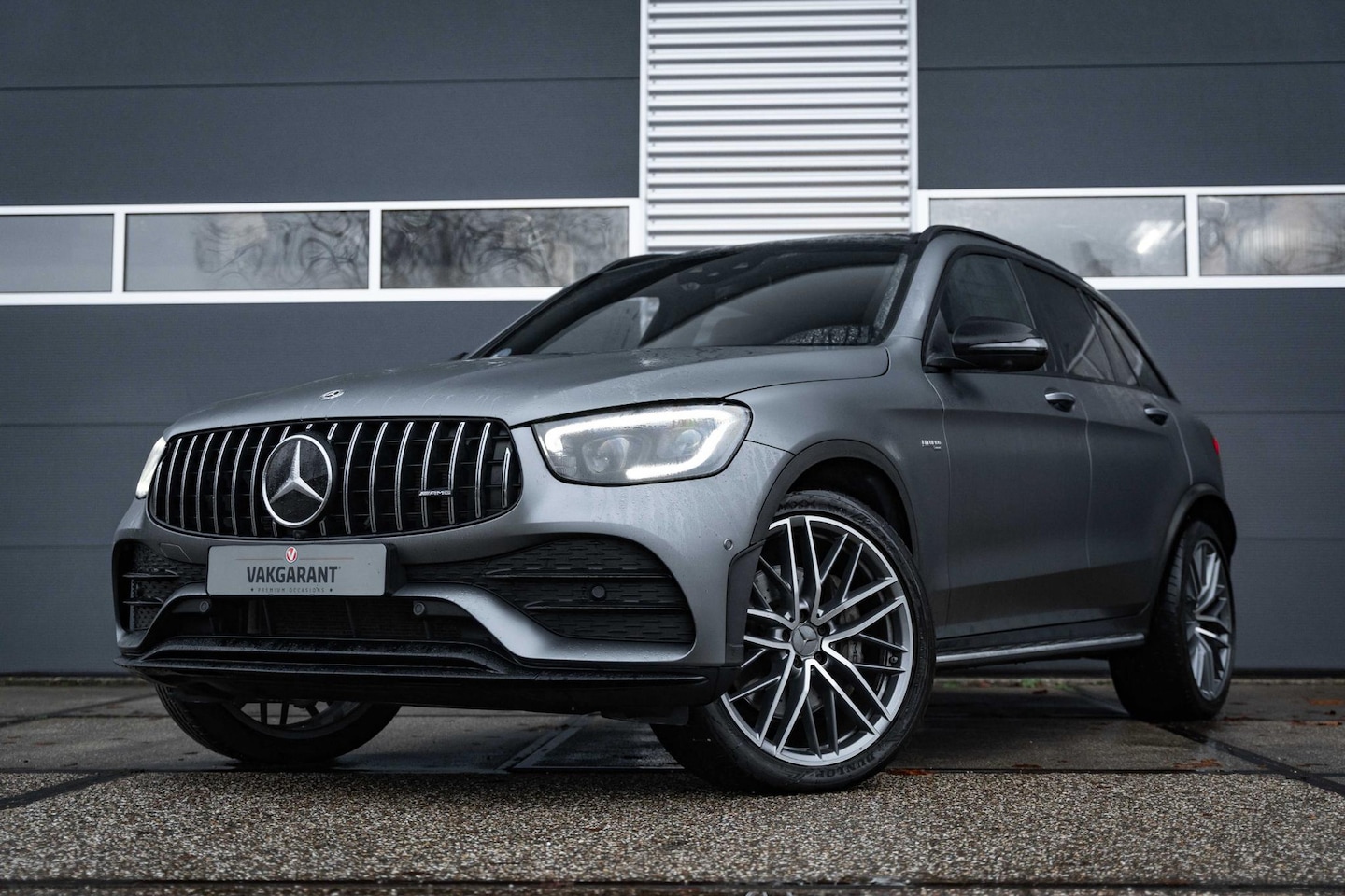 Mercedes-Benz GLC-klasse - AMG 43 4MATIC Premium Plus | panorama dak | luchtvering | Burmester | memory Seat | - AutoWereld.nl