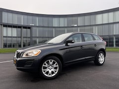 Volvo XC60 - 2.4 D5 AWD Kinetic Scherpe meeneemprijs voor export