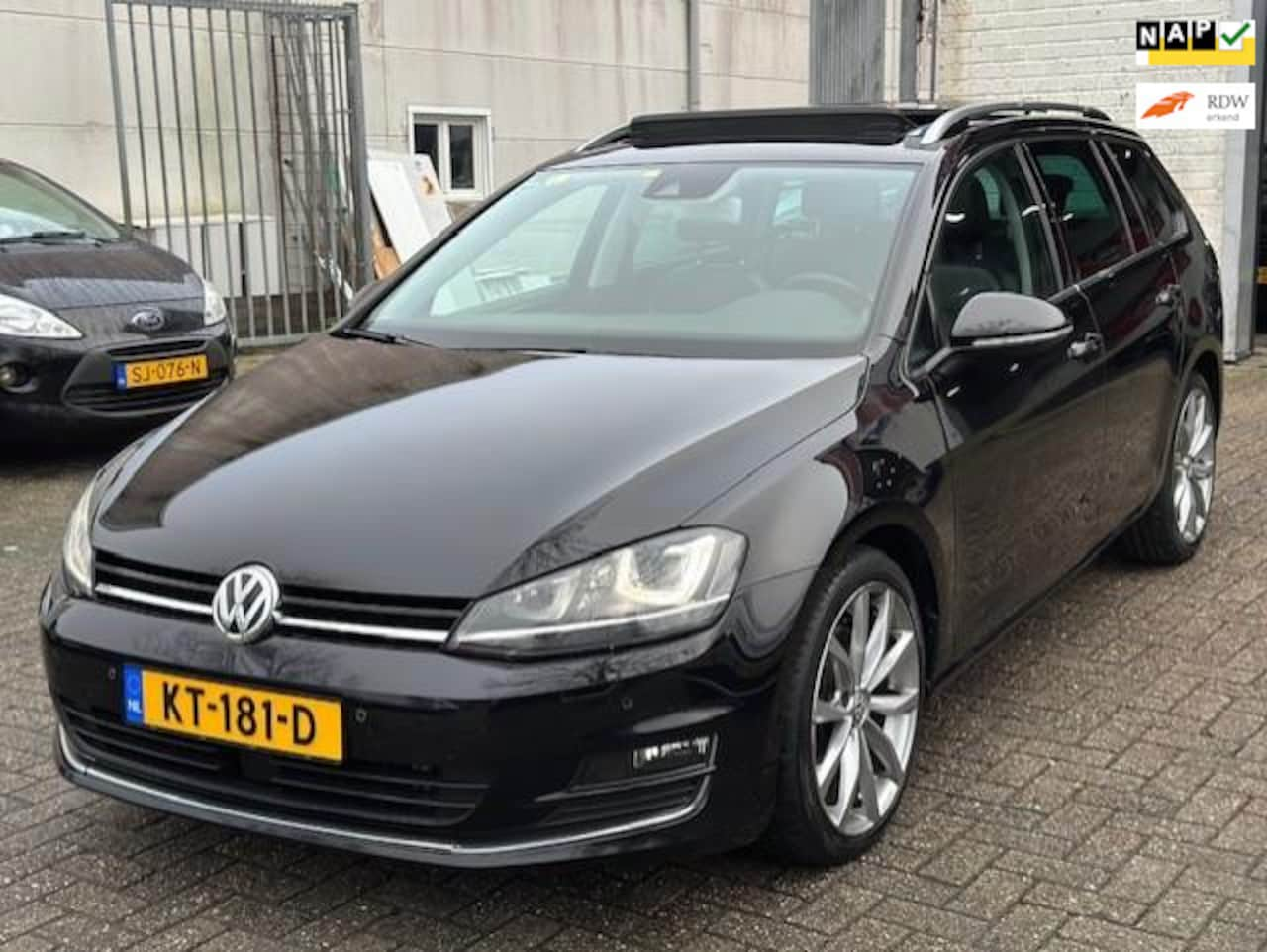 Volkswagen Golf Variant - 2.0 TDI Highline Bj:2013 AUT. Pano ACC Camera Voll Opties - AutoWereld.nl