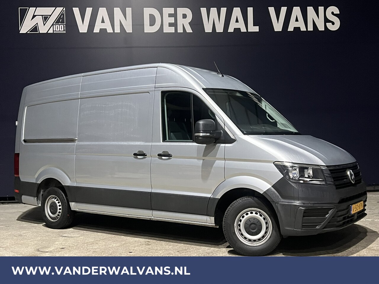 Volkswagen Crafter - 2.0 TDI 141pk L3H3 L2H2 Euro6 Airco | Navigatie | Apple Carplay | Android Auto | Cruisecon - AutoWereld.nl