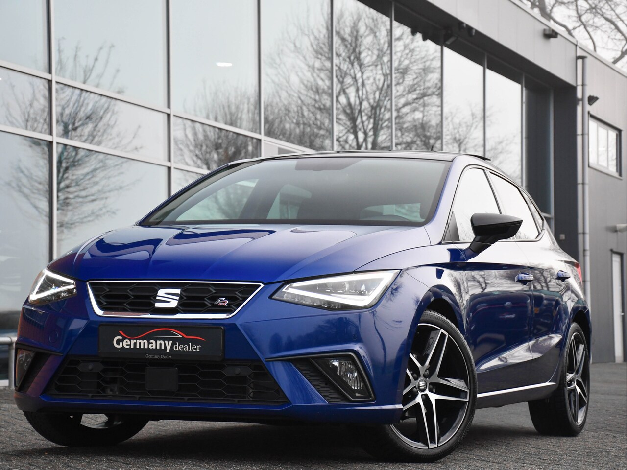 Seat Ibiza - 1.0TSI FR Business Intense Pano Beats Virtual PDC Achteruitrijcamera Cruise - AutoWereld.nl