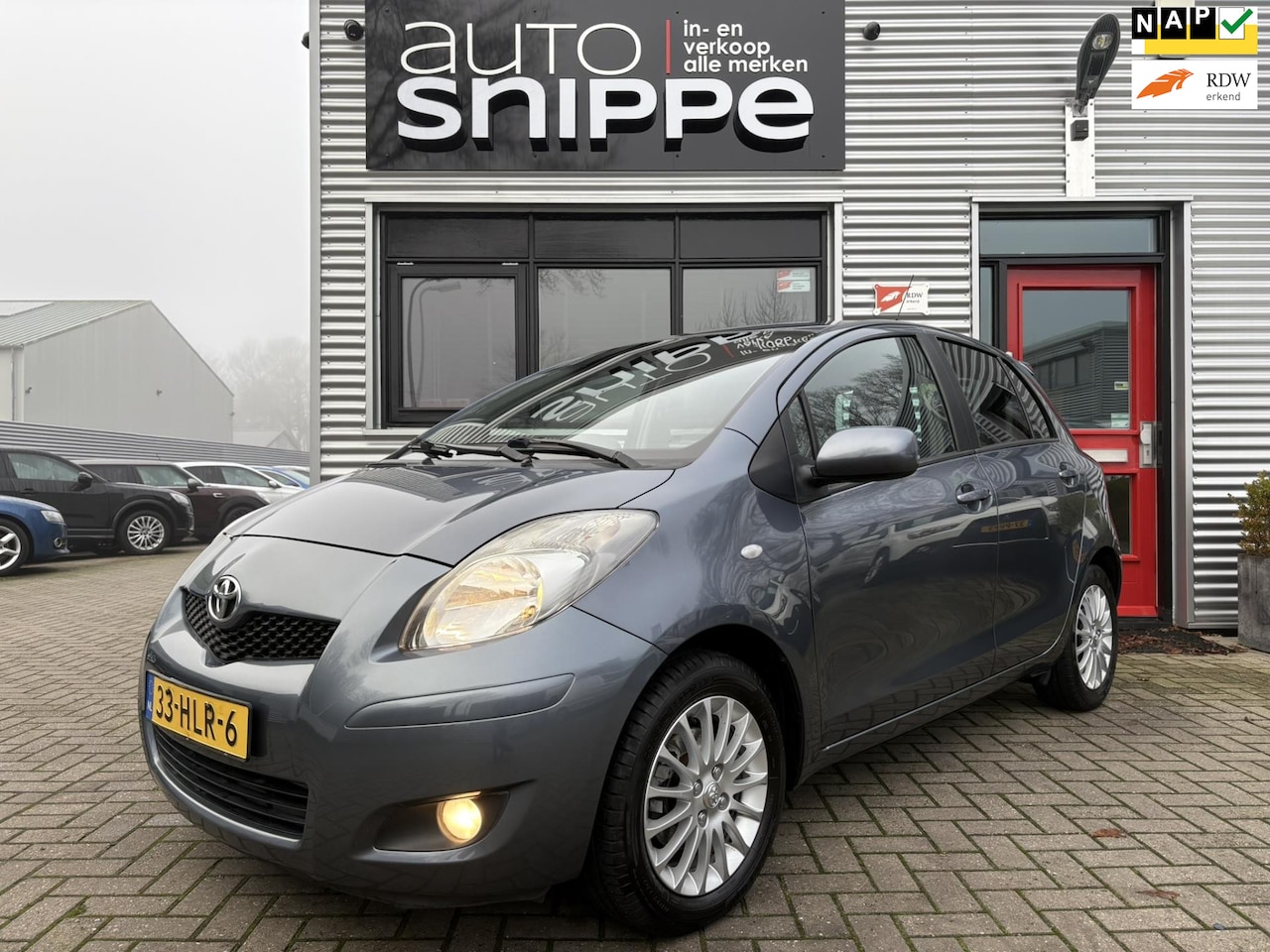 Toyota Yaris - 1.3 VVTi Dynamic 101 PK -5DRS.-6 BAK-AIRCO-LICHTMETALEN VELGEN-ORIGINEEL NEDERLANDS!-108.8 - AutoWereld.nl