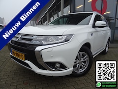 Mitsubishi Outlander - 2.0 PHEV Business Edition / 203 PK / NIEUW MODEL / TREKHAAK / VIERSEIZOENEN BANDEN / DEALE