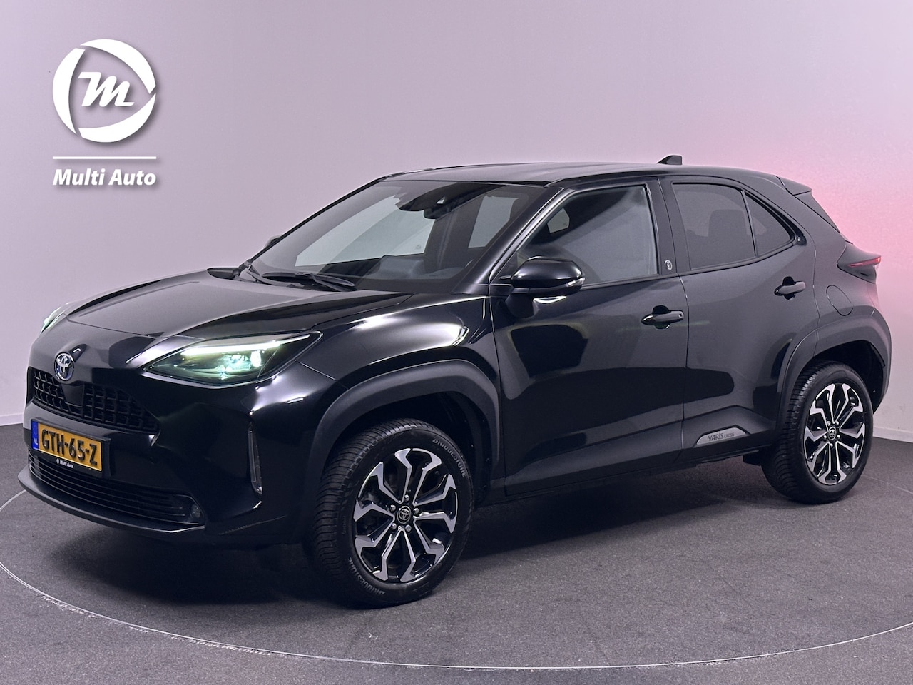 Toyota Yaris Cross - 1.5 Hybrid Dynamic | Navigatie |  Apple Carplay | Camera | Adaptive Cruise | DAB | L.M. 17 - AutoWereld.nl