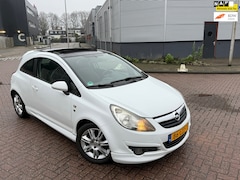 Opel Corsa - 1.4-16V '111' Edition Panorama Volledig onderhouden