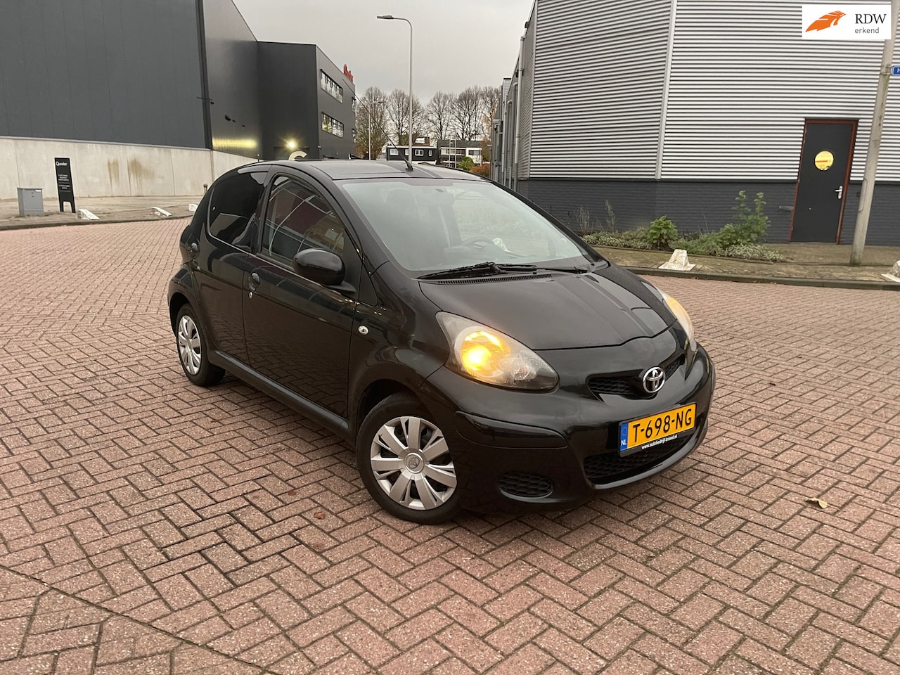 Toyota Aygo - 1.0-12V Comfort Navigator AIRCO 5 Dr APK - AutoWereld.nl